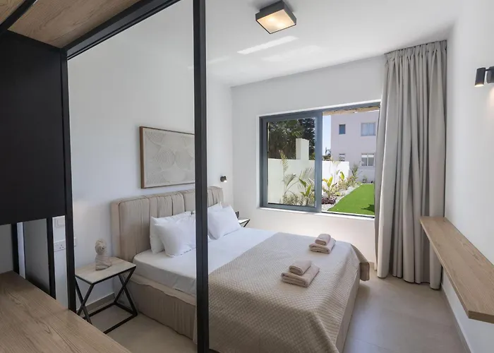 Orea Or8 * Agia Napa